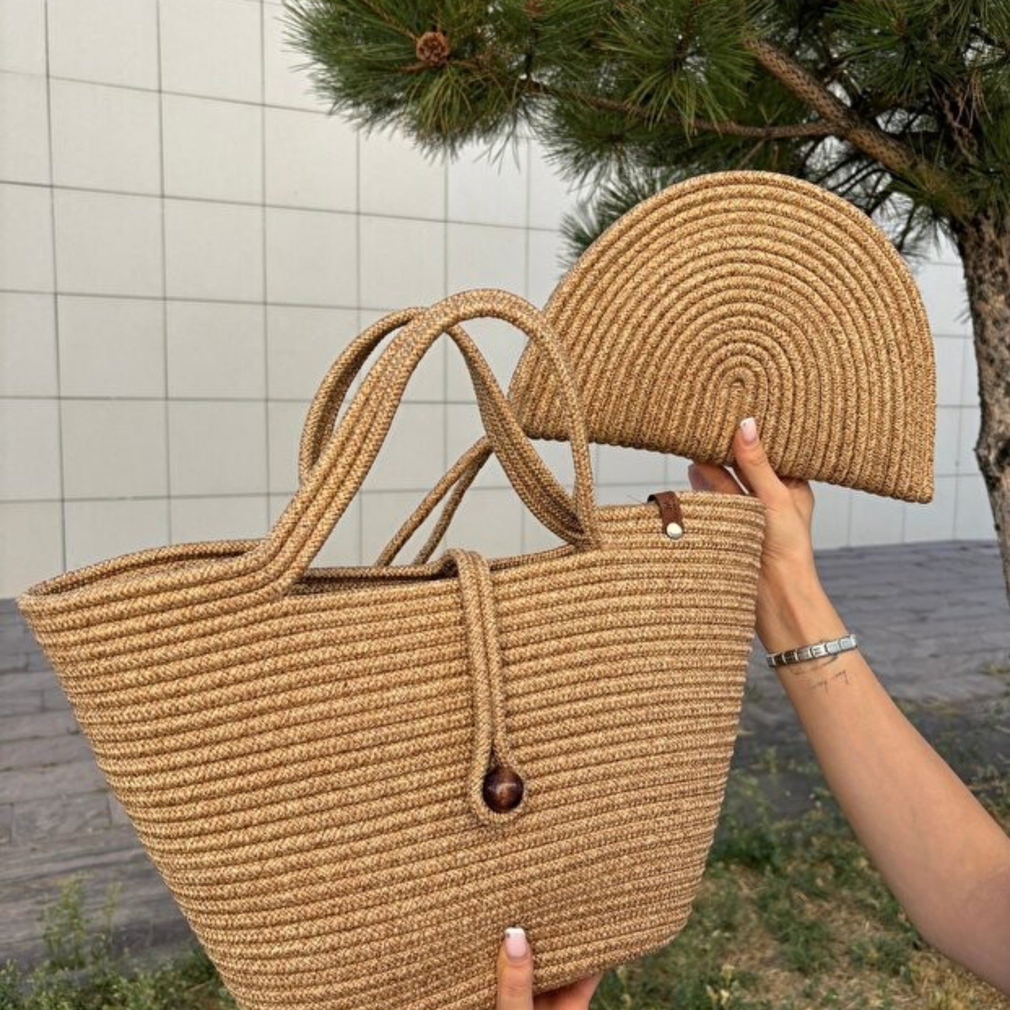 Mavaux Lumos Vegane Clutch aus Jute – Stroh-Handtasche mit Reißverschluss & Knopf