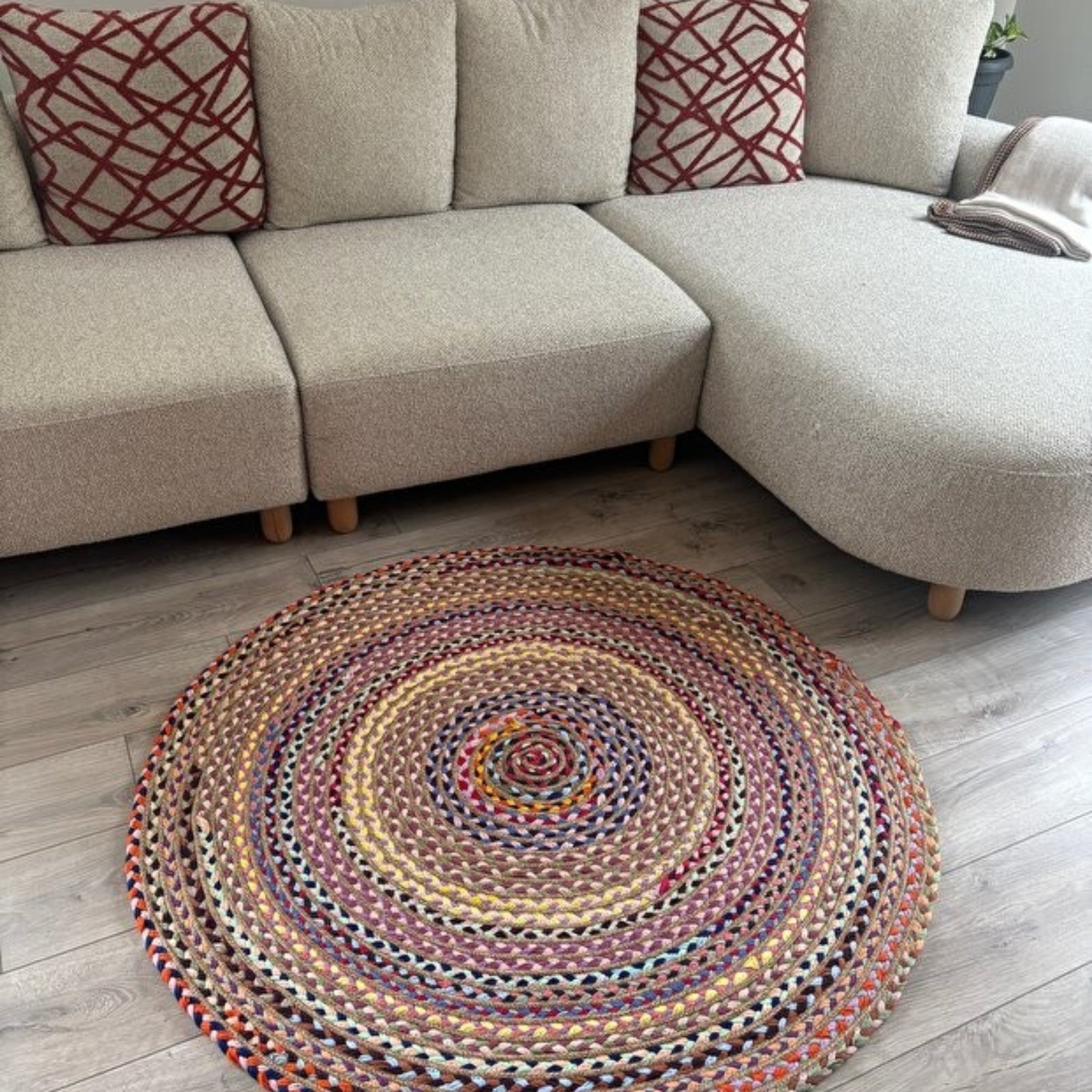 Mavaux Sölen Runder Jute-Teppich, Bunt geflochtener Naturfaser-Kelim für Wohnzimmer
