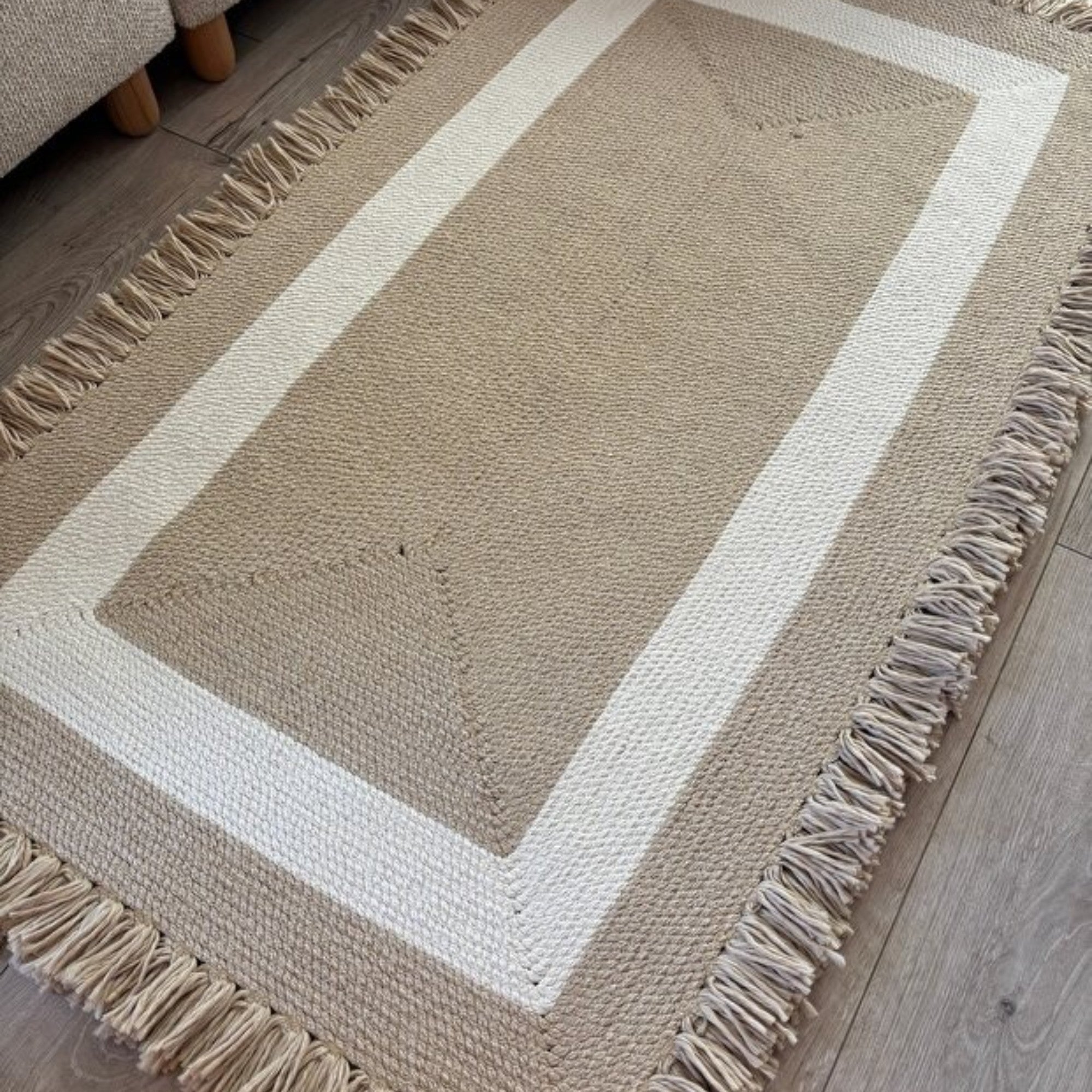 Mavaux Nil Jute-Teppich – Handgewebter Boho-Wohnzimmerteppich mit Fransen & Naturseil-Optik